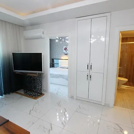 Elite Life 5 Apartment *